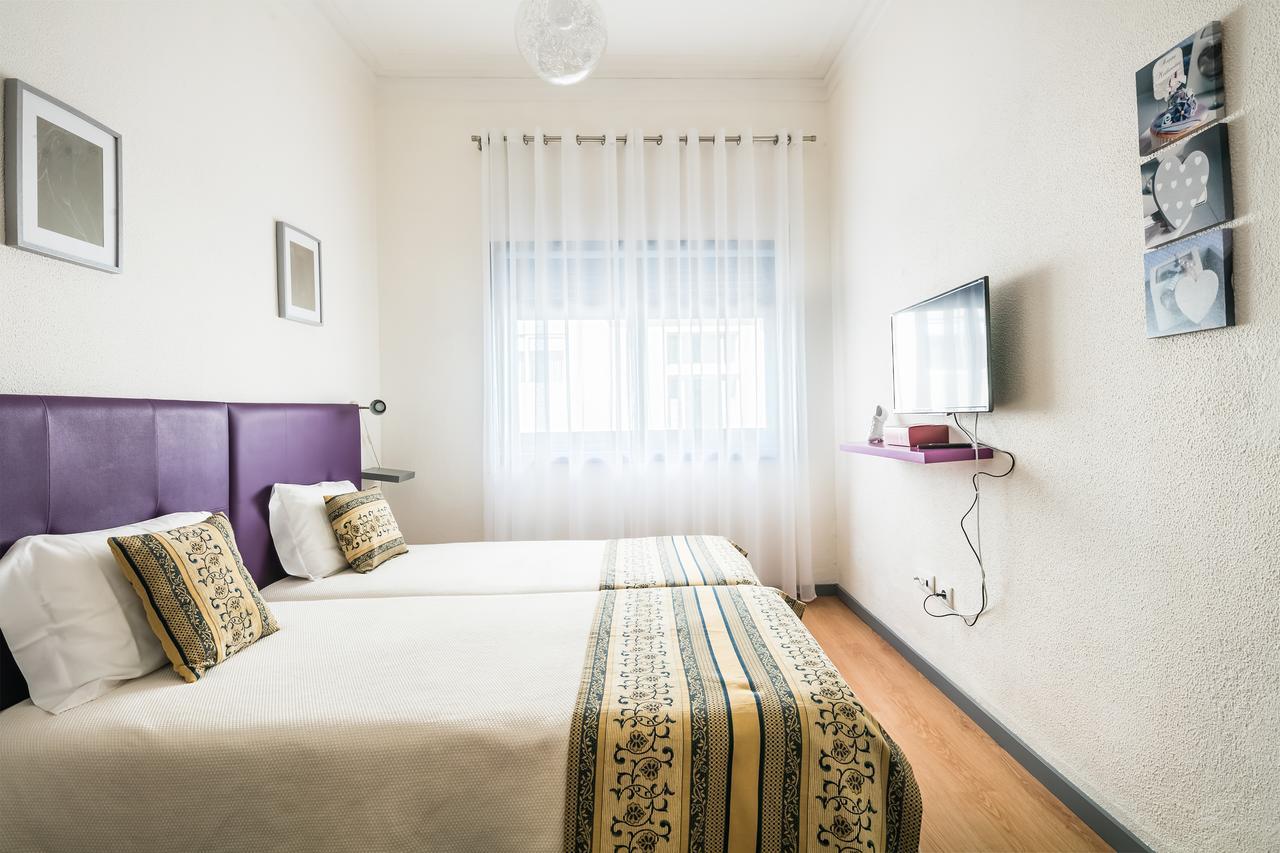 Apartamento Purple Room Porto Luaran gambar