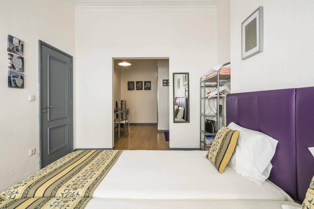 Apartamento Purple Room Porto Luaran gambar